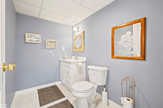 14984 Heather Pointe Drive, Sterling Heights, MI 48313