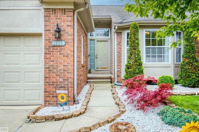 14984 Heather Pointe Drive, Sterling Heights, MI 48313