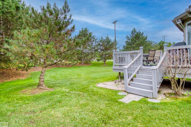 14984 Heather Pointe Drive, Sterling Heights, MI 48313