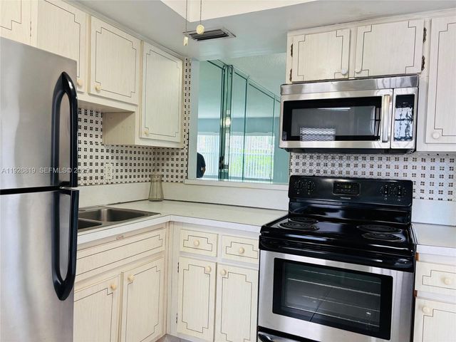 1333 E Hallandale Beach Blvd 134, Hallandale Beach, FL 33009