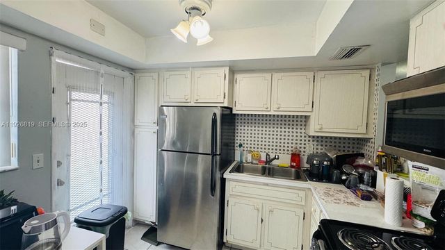 1333 E Hallandale Beach Blvd 134, Hallandale Beach, FL 33009