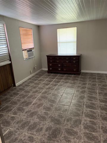 2630 Tidewater Drive, Houston, TX 77045