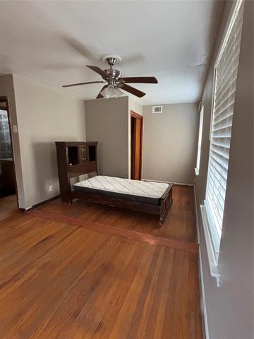 2630 Tidewater Drive, Houston, TX 77045