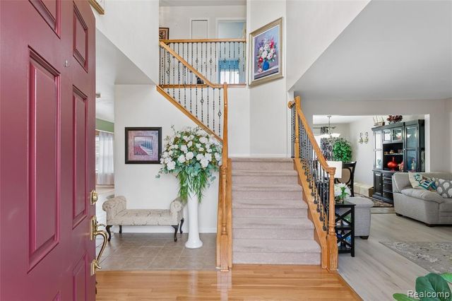 216 Tucker Street, Pontiac, MI 48341