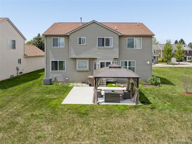 216 Tucker Street, Pontiac, MI 48341