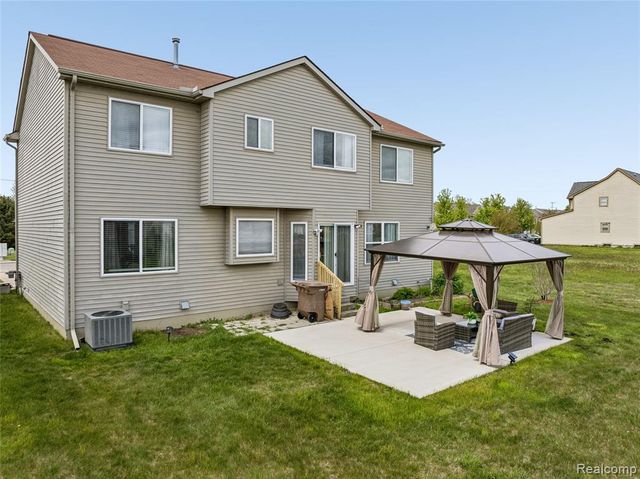 216 Tucker Street, Pontiac, MI 48341