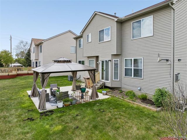 216 Tucker Street, Pontiac, MI 48341