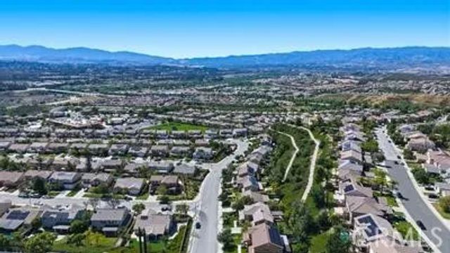 29251 Via Solano, Valencia, CA 91354