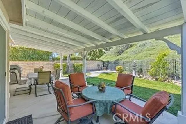 29251 Via Solano, Valencia, CA 91354