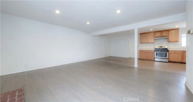 9460 Madison, Westminster, CA 92683