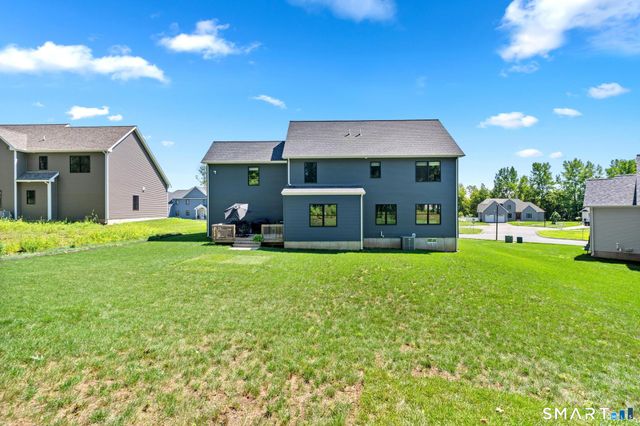 37 Luca Lane, Wethersfield, CT 06109