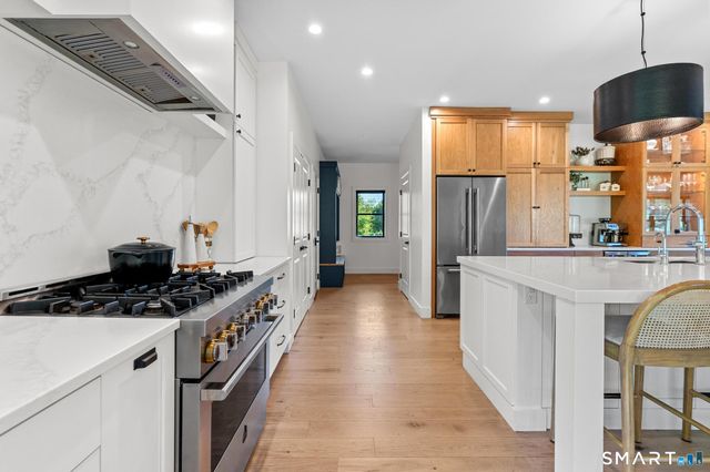 37 Luca Lane, Wethersfield, CT 06109