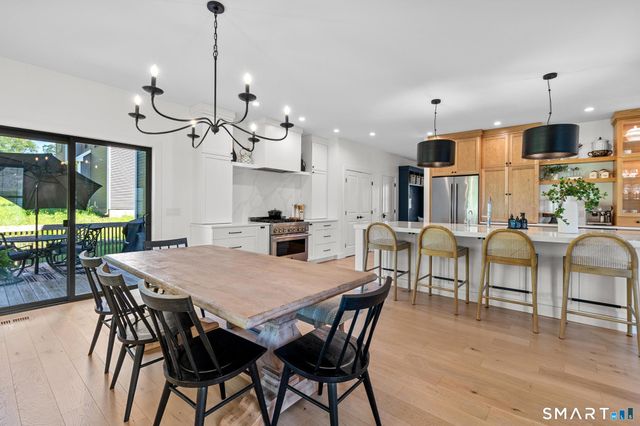 37 Luca Lane, Wethersfield, CT 06109