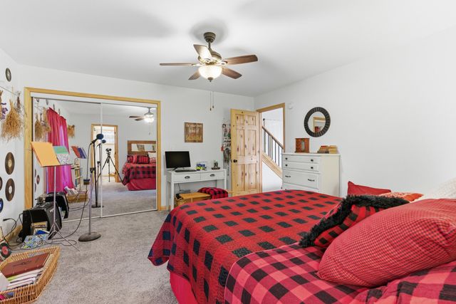 9960 Wildwood Place, Demotte, IN 46310