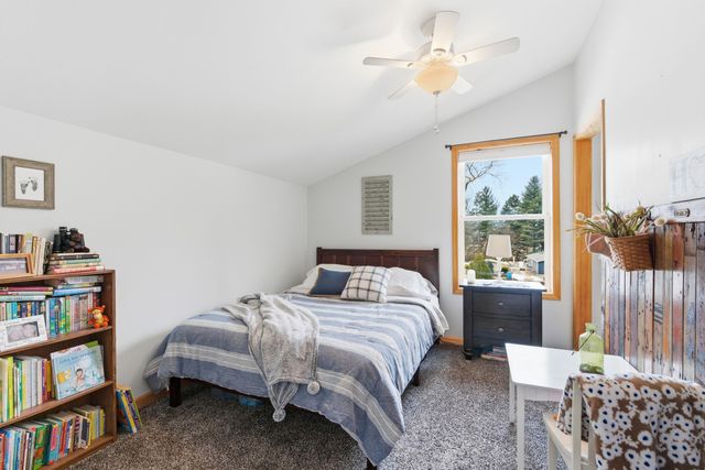 9960 Wildwood Place, Demotte, IN 46310