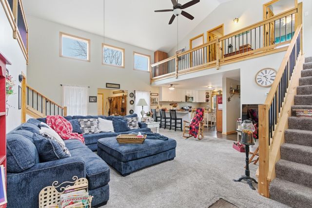 9960 Wildwood Place, Demotte, IN 46310