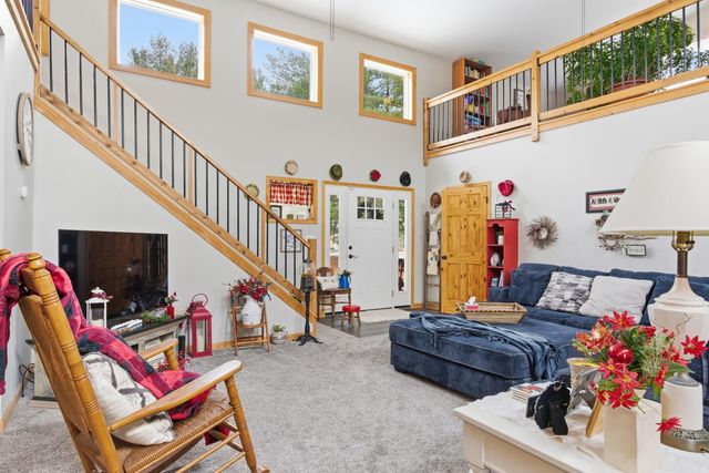 9960 Wildwood Place, Demotte, IN 46310