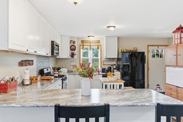 9960 Wildwood Place, Demotte, IN 46310