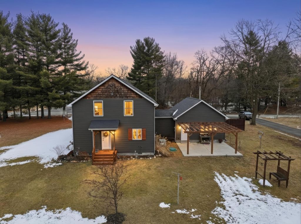 9960 Wildwood Place, Demotte, IN 46310