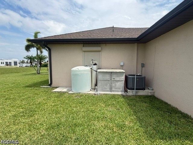 1914 NW 32nd CT, Cape Coral, FL 33993