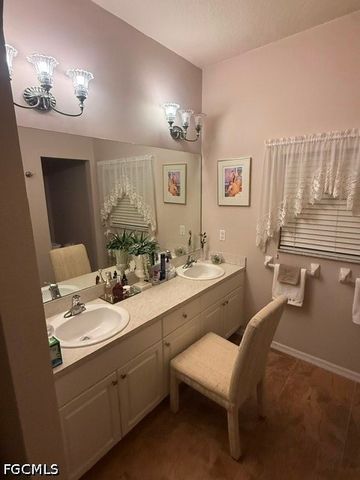 1914 NW 32nd CT, Cape Coral, FL 33993