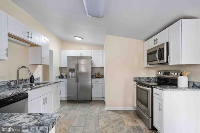 116 LAKEVIEW PKWY, Locust Grove, VA 22508