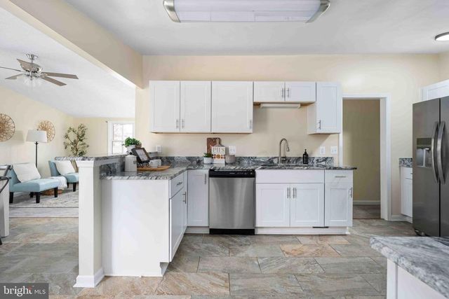 116 LAKEVIEW PKWY, Locust Grove, VA 22508
