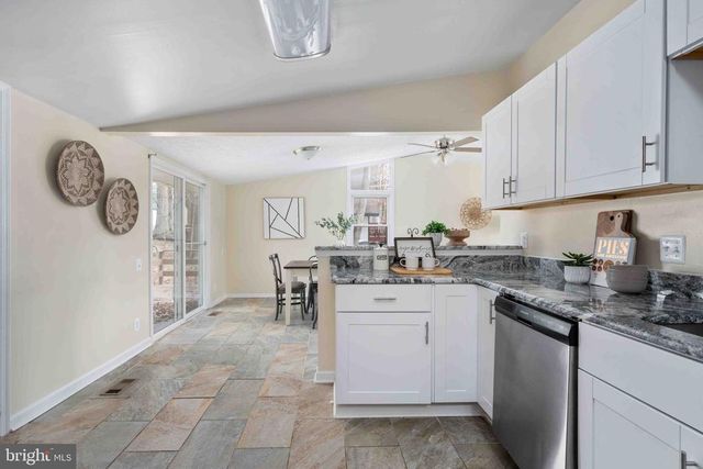 116 LAKEVIEW PKWY, Locust Grove, VA 22508