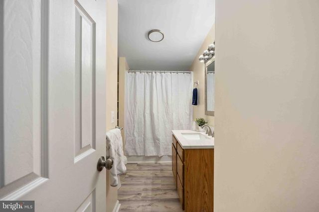116 LAKEVIEW PKWY, Locust Grove, VA 22508