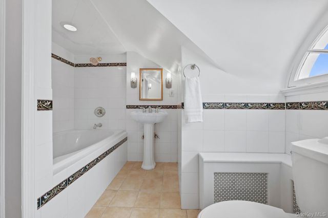 401 Heathcote Road, Scarsdale, NY 10583