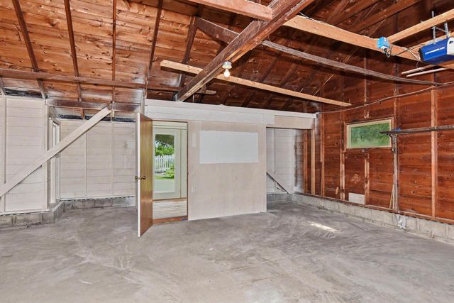 632 W Wisconsin AVENUE, Oconomowoc, WI 53066