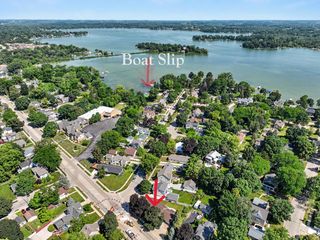 632 W Wisconsin AVENUE, Oconomowoc, WI 53066