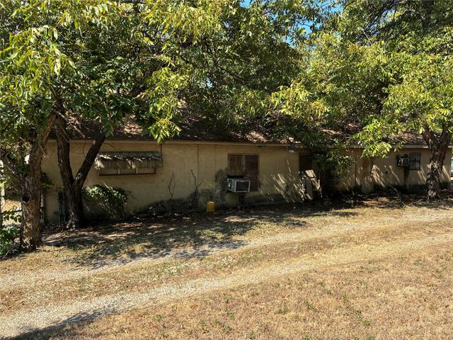 2307 Knight Street, Dallas, TX 75219
