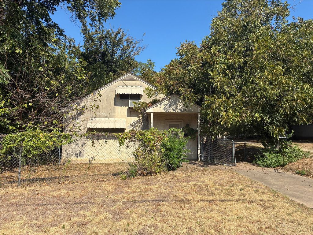 2307 Knight Street, Dallas, TX 75219
