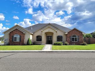 439 Golden Drive, Richland, WA 99352