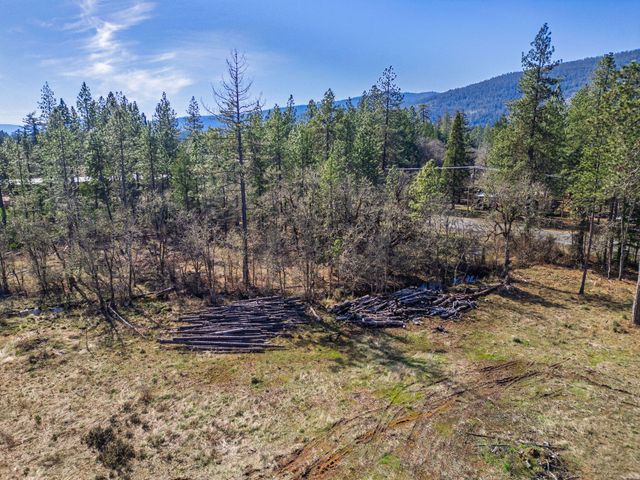 Redwood Highway 3, Cave Junction, OR 97523