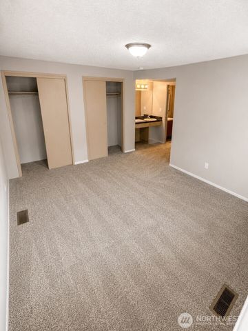 8224 59th Avenue E, Puyallup, WA 98371