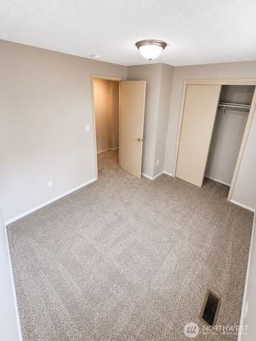 8224 59th Avenue E, Puyallup, WA 98371