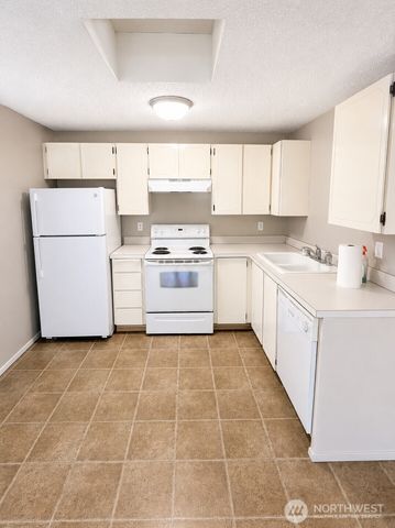 8224 59th Avenue E, Puyallup, WA 98371