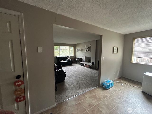 8224 59th Avenue E, Puyallup, WA 98371
