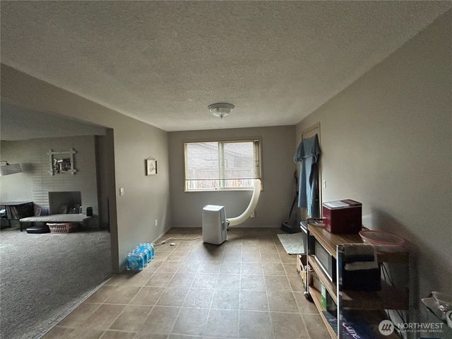 8224 59th Avenue E, Puyallup, WA 98371