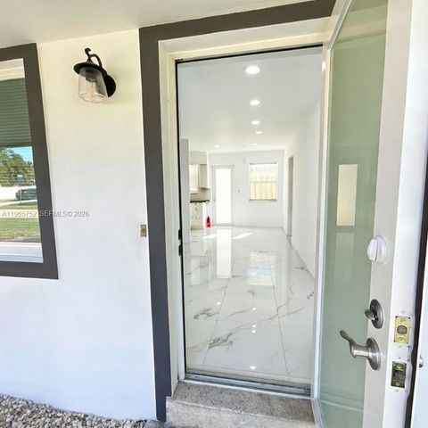 2308 NW 3rd Ave 2, Wilton Manors, FL 33311