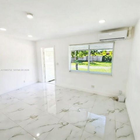 2308 NW 3rd Ave 2, Wilton Manors, FL 33311