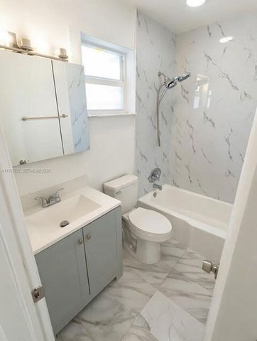 2308 NW 3rd Ave 2, Wilton Manors, FL 33311