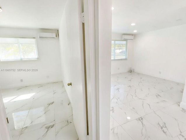 2308 NW 3rd Ave 2, Wilton Manors, FL 33311