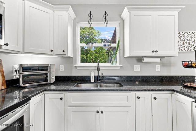 323 House Ln, Elizabethtown, KY 42701