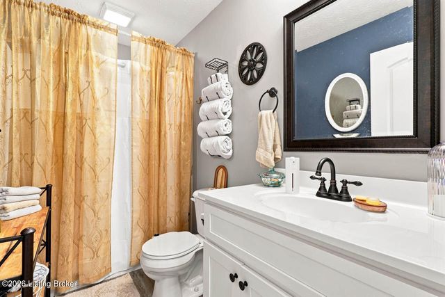 323 House Ln, Elizabethtown, KY 42701