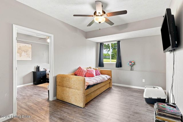 323 House Ln, Elizabethtown, KY 42701