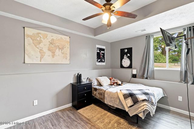 323 House Ln, Elizabethtown, KY 42701