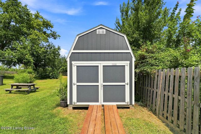323 House Ln, Elizabethtown, KY 42701